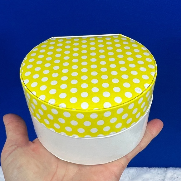 NWT/NIB🤩 |•ISAAC MIZRAH•| Live! Yellow & White Polka Dot Stretch Band Watch - Picture 3 of 12